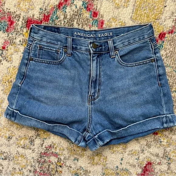 American Eagle Outfitters Denim Mom Shorts Cuffed Hem Size 4 - Picture 6 of 7
